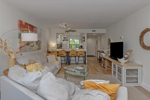 Copropriété à vendre à Sarasota, Floride: 2 chambres, 99.68 m2 № 2408045 - photo 16