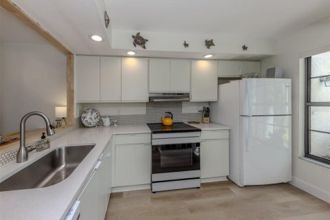 Copropriété à vendre à Sarasota, Floride: 2 chambres, 99.68 m2 № 2408045 - photo 7