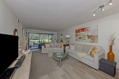 Copropriété à vendre à Sarasota, Floride: 2 chambres, 99.68 m2 № 2408045 - photo 10