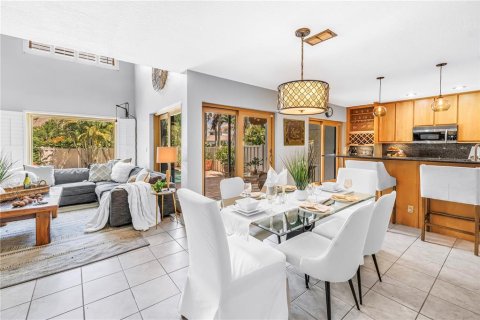 Adosado en venta en Saint Petersburg, Florida, 3 dormitorios, 166.85 m2 № 2200129 - foto 7