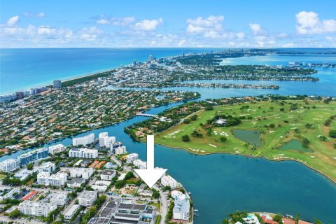 Copropriété à vendre à Bay Harbor Islands, Floride: 1 chambre, 65.03 m2 № 1961466 - photo 24