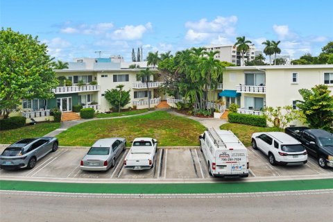 Copropriété à vendre à Bay Harbor Islands, Floride: 1 chambre, 65.03 m2 № 1961466 - photo 30