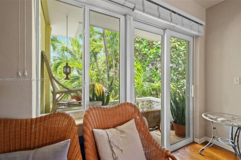 Copropriété à vendre à Bay Harbor Islands, Floride: 1 chambre, 65.03 m2 № 1961466 - photo 6