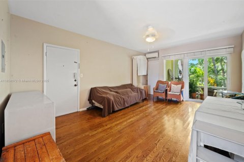 Copropriété à vendre à Bay Harbor Islands, Floride: 1 chambre, 65.03 m2 № 1961466 - photo 2