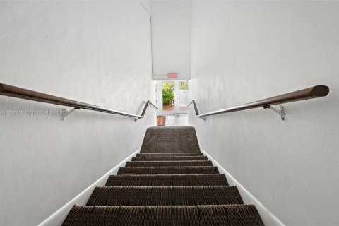 Copropriété à vendre à Bay Harbor Islands, Floride: 1 chambre, 65.03 m2 № 1961466 - photo 21