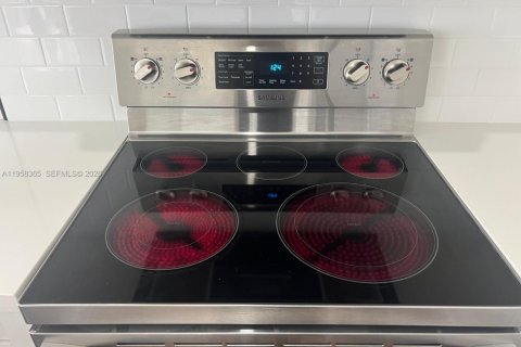 Купить таунхаус в Дорал, Флорида 3 спальни, 140.38м2, № 2020230 - фото 12