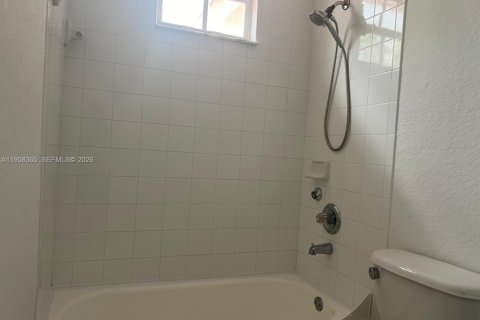 Купить таунхаус в Дорал, Флорида 3 спальни, 140.38м2, № 2020230 - фото 4