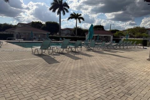 Adosado en venta en Doral, Florida, 3 dormitorios, 140.38 m2 № 2020230 - foto 26