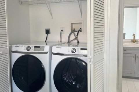 Купить таунхаус в Дорал, Флорида 3 спальни, 140.38м2, № 2020230 - фото 6