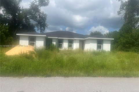 Villa ou maison à vendre à Port Charlotte, Floride: 3 chambres № 1979426 - photo 2