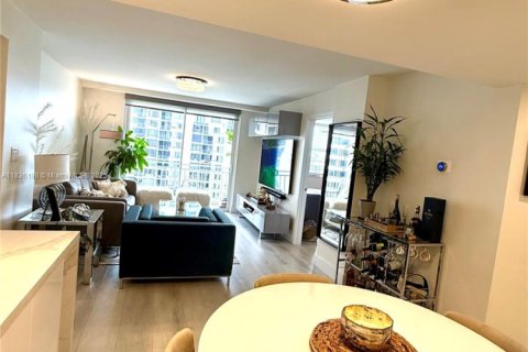 Condo in Miami, Florida, 2 bedrooms  № 1820082 - photo 16