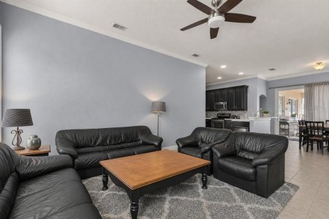 Villa ou maison à vendre à Orlando, Floride: 4 chambres, 209.03 m2 № 2195981 - photo 25