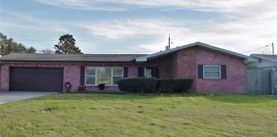 House in Largo, Florida 3 bedrooms, 155.15 sq.m. № 1549443
