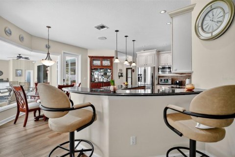 House in Eustis, Florida 3 bedrooms, 251.21 sq.m. № 1899527 - photo 18