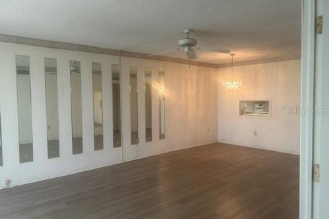 Condo in Sarasota, Florida, 2 bedrooms № 2133152 - photo 3