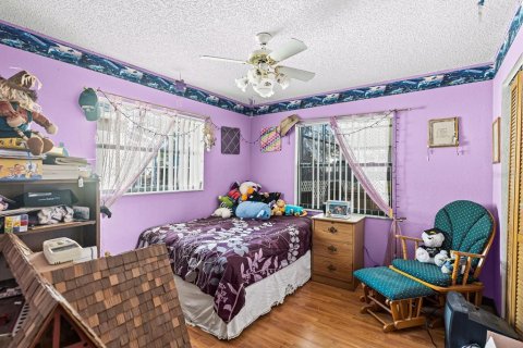 House in Hudson, Florida 3 bedrooms, 161.93 sq.m. № 2098539 - photo 15