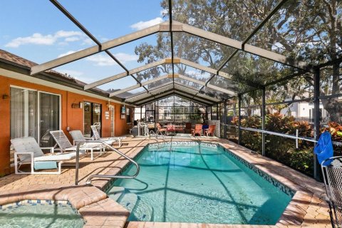 House in Hudson, Florida 3 bedrooms, 161.93 sq.m. № 2098539 - photo 2