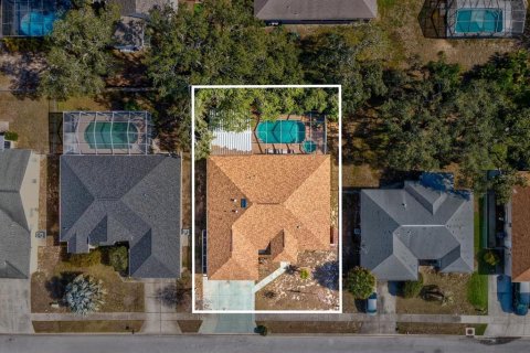 House in Hudson, Florida 3 bedrooms, 161.93 sq.m. № 2098539 - photo 3