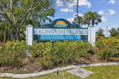 House in Hudson, Florida 3 bedrooms, 161.93 sq.m. № 2098539 - photo 29