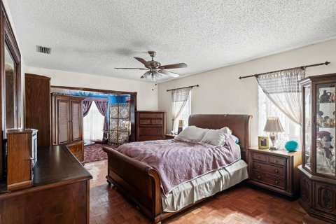 House in Hudson, Florida 3 bedrooms, 161.93 sq.m. № 2098539 - photo 9