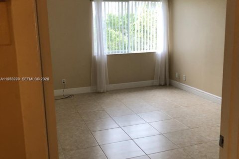Condominio en alquiler en Plantation, Florida, 1 dormitorio, 68.19 m2 № 2042169 - foto 8