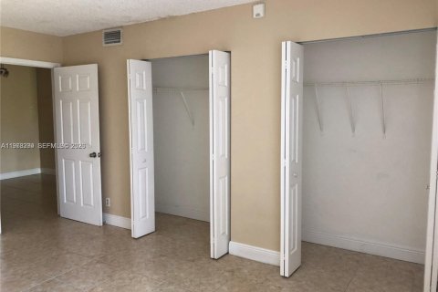 Condominio en alquiler en Plantation, Florida, 1 dormitorio, 68.19 m2 № 2042169 - foto 7