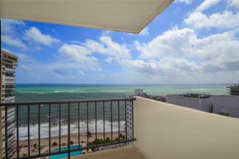 Condo in Fort Lauderdale, Florida, 3 bedrooms № 2082297 - photo 27