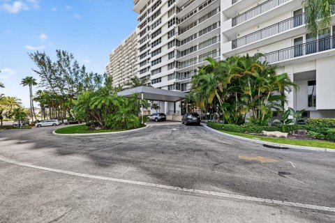 Condo in Fort Lauderdale, Florida, 3 bedrooms № 2082297 - photo 2