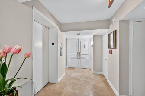Condo in Fort Lauderdale, Florida, 3 bedrooms № 2082297 - photo 3
