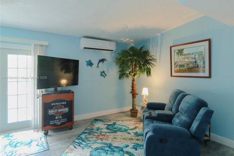 Casa en venta en Tavernier, Florida, 3 dormitorios, 219.62 m2 № 1921668 - foto 8