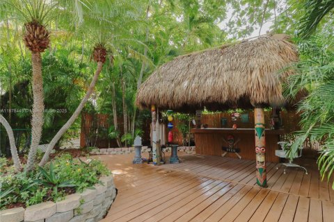 Casa en venta en Tavernier, Florida, 3 dormitorios, 219.62 m2 № 1921668 - foto 2