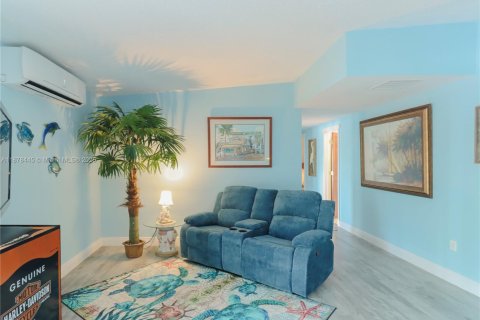 Casa en venta en Tavernier, Florida, 3 dormitorios, 219.62 m2 № 1921668 - foto 9