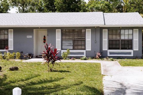 House in Delray Beach, Florida 3 bedrooms, 101.45 sq.m. № 2245725 - photo 3