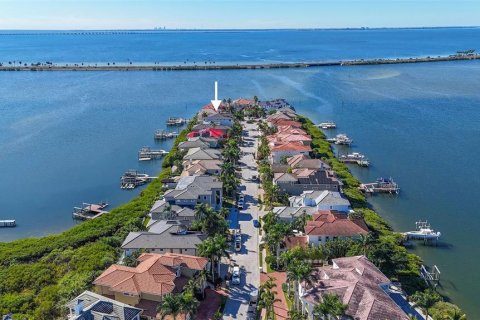 Villa ou maison à vendre à Tampa, Floride: 5 chambres, 586.21 m2 № 2101535 - photo 13
