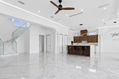Villa ou maison à vendre à Tampa, Floride: 5 chambres, 586.21 m2 № 2101535 - photo 23
