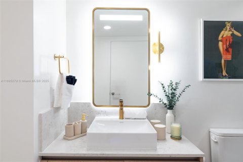 Condominio en alquiler en Miami, Florida, 1 dormitorio, 68.75 m2 № 1861549 - foto 17