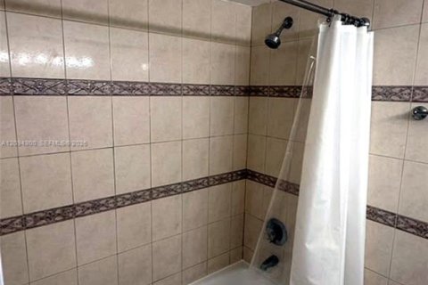 Appartement à louer à Miami, Floride: 47.1 m2 № 2382247 - photo 9