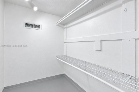 Appartement à louer à Miami, Floride: 47.1 m2 № 2382247 - photo 11
