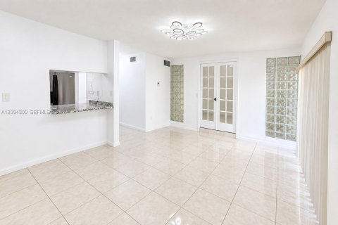 Appartement à louer à Miami, Floride: 47.1 m2 № 2382247 - photo 3