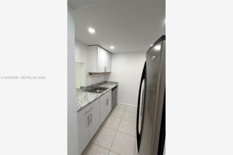 Appartement à louer à Miami, Floride: 47.1 m2 № 2382247 - photo 6