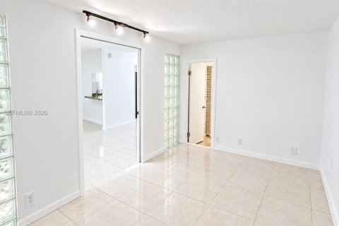 Appartement à louer à Miami, Floride: 47.1 m2 № 2382247 - photo 5