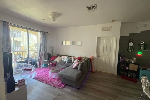 Condo in Orlando, Florida, 3 bedrooms  № 1722629 - photo 7