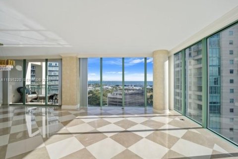 Condo in Miami, Florida, 3 bedrooms  № 2052934 - photo 5