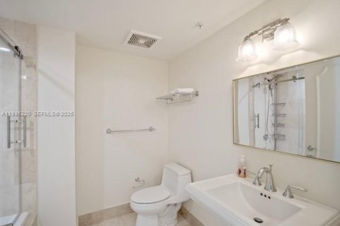 Condo in Miami, Florida, 3 bedrooms  № 2052934 - photo 16
