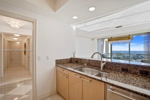 Condo in Miami, Florida, 3 bedrooms  № 2052934 - photo 8