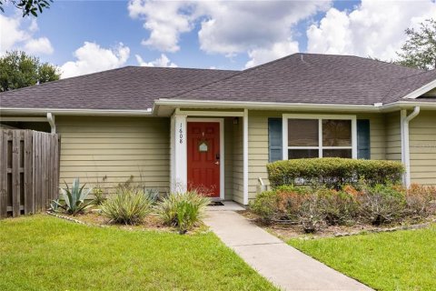 Casa en alquiler en Gainesville, Florida, 3 dormitorios, 117.15 m2 № 2110799 - foto 2