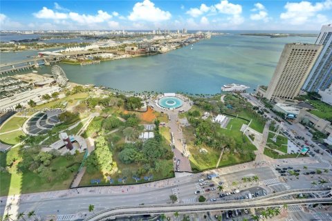 Condominio en venta en Miami, Florida, 2 dormitorios, 126.07 m2 № 1975600 - foto 4