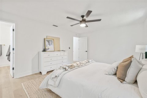 House in Clearwater, Florida 3 bedrooms, 145.02 sq.m. № 1803358 - photo 12
