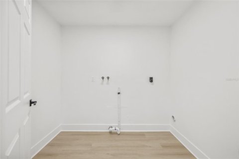House in Clearwater, Florida 3 bedrooms, 145.02 sq.m. № 1803358 - photo 24