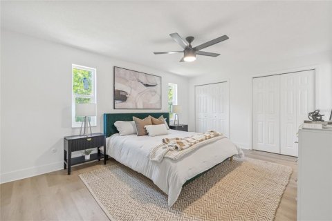 House in Clearwater, Florida 3 bedrooms, 145.02 sq.m. № 1803358 - photo 10